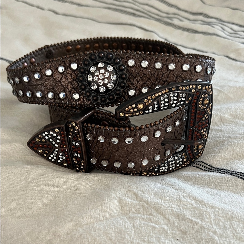 Buckle Brown Crystal-Studded Western Concho Belt